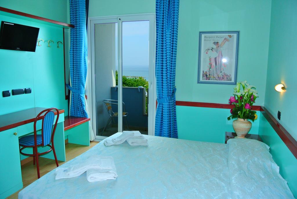 לידו די קלאסה Hotel Mirage מראה חיצוני תמונה