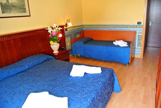 לידו די קלאסה Hotel Mirage מראה חיצוני תמונה