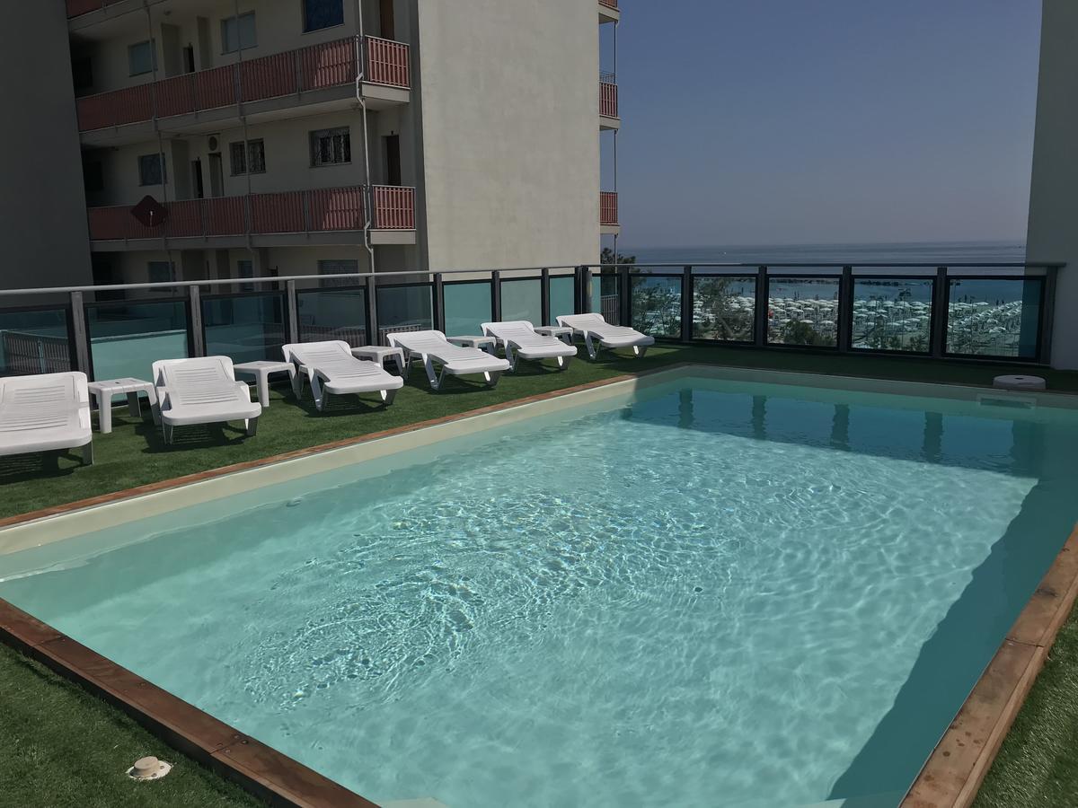 לידו די קלאסה Hotel Mirage מראה חיצוני תמונה